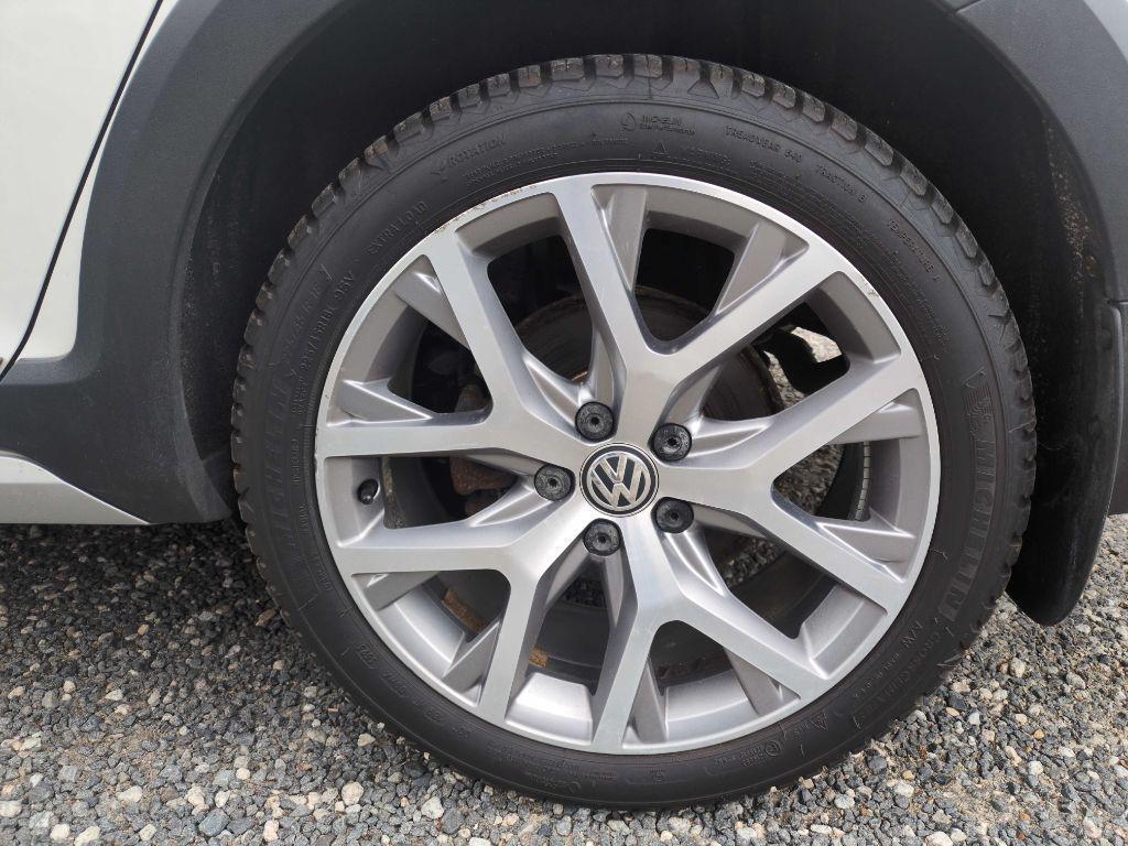 used 2017 Volkswagen Golf Alltrack car, priced at $15,975