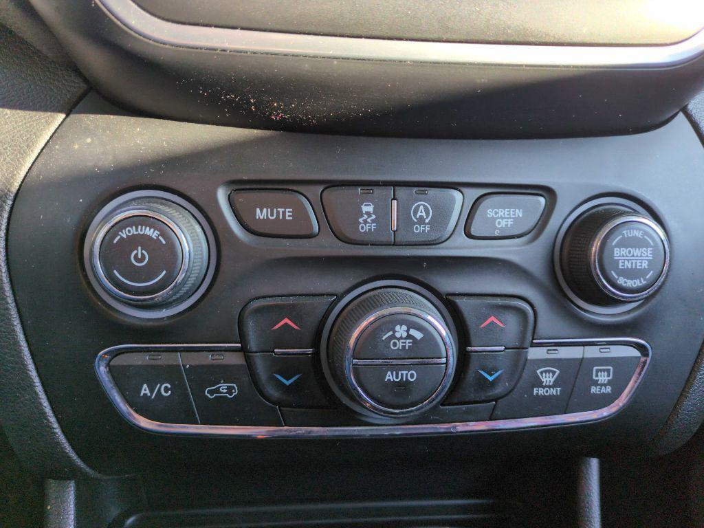 used 2019 Jeep Cherokee car, priced at $17,975