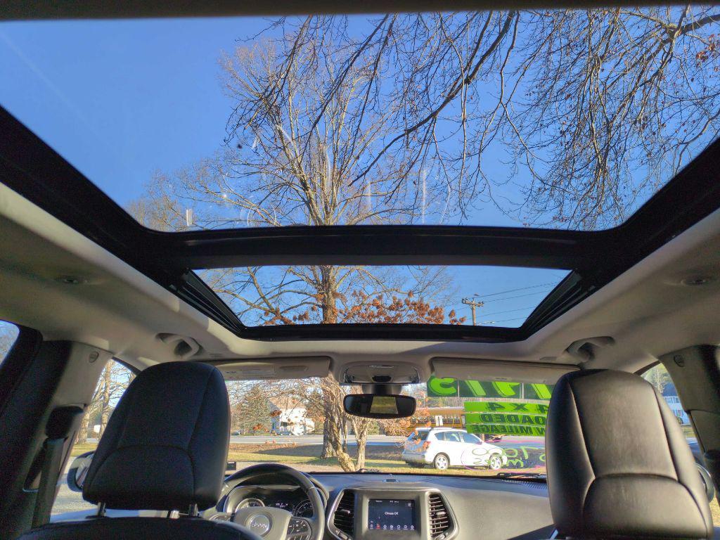 used 2019 Jeep Cherokee car, priced at $17,975