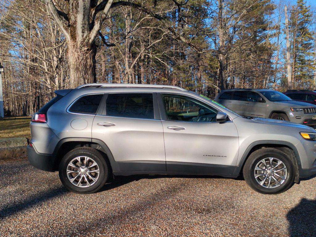 used 2019 Jeep Cherokee car, priced at $17,975