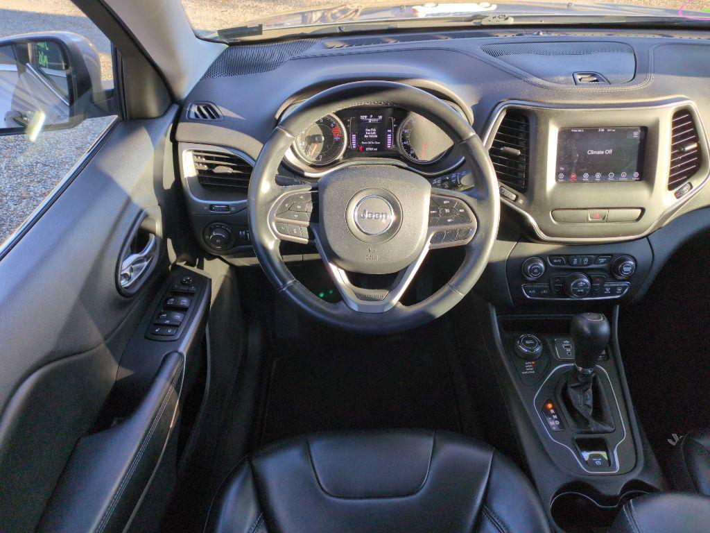 used 2019 Jeep Cherokee car, priced at $17,975