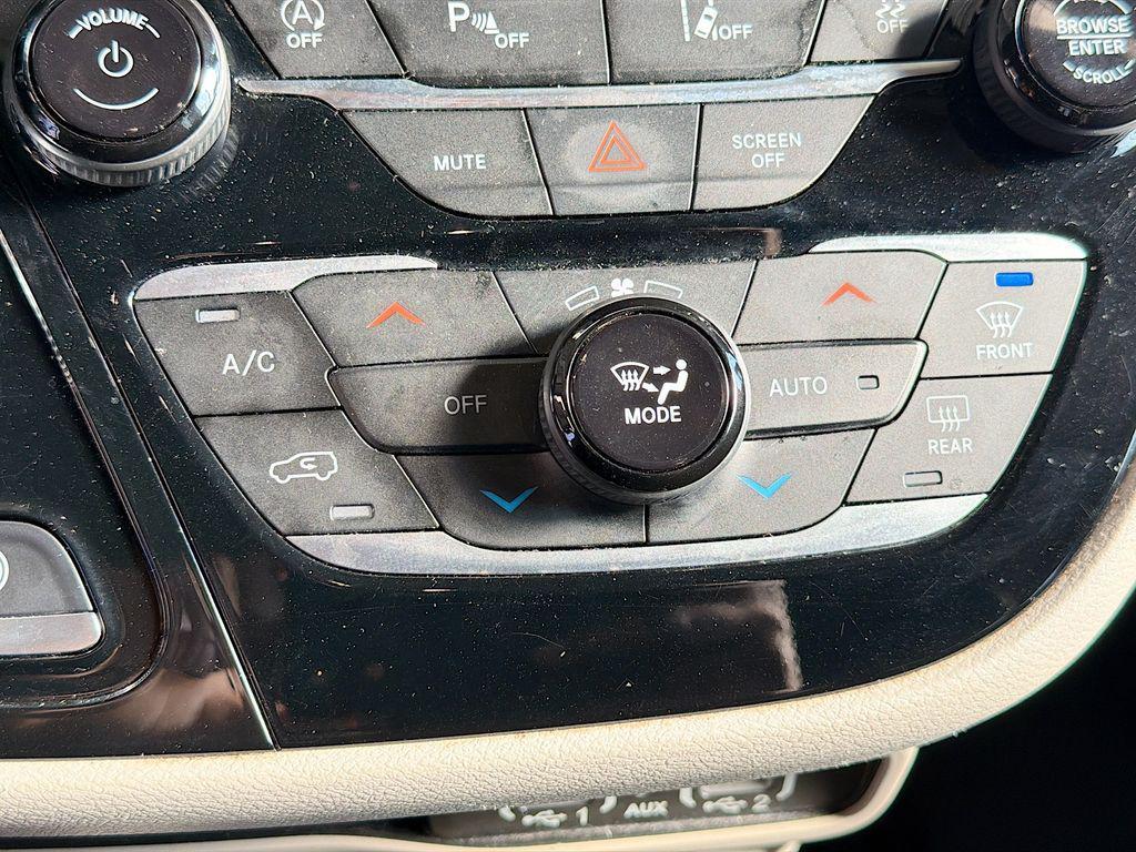 used 2023 Chrysler Pacifica car, priced at $23,995