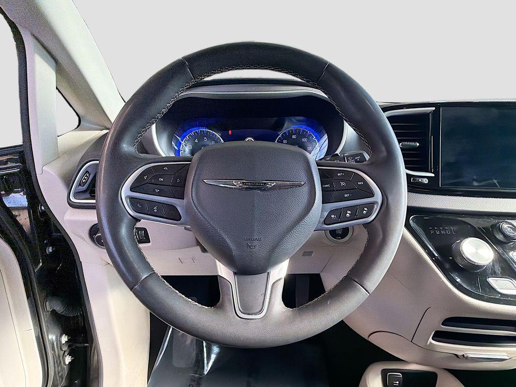 used 2023 Chrysler Pacifica car, priced at $23,995