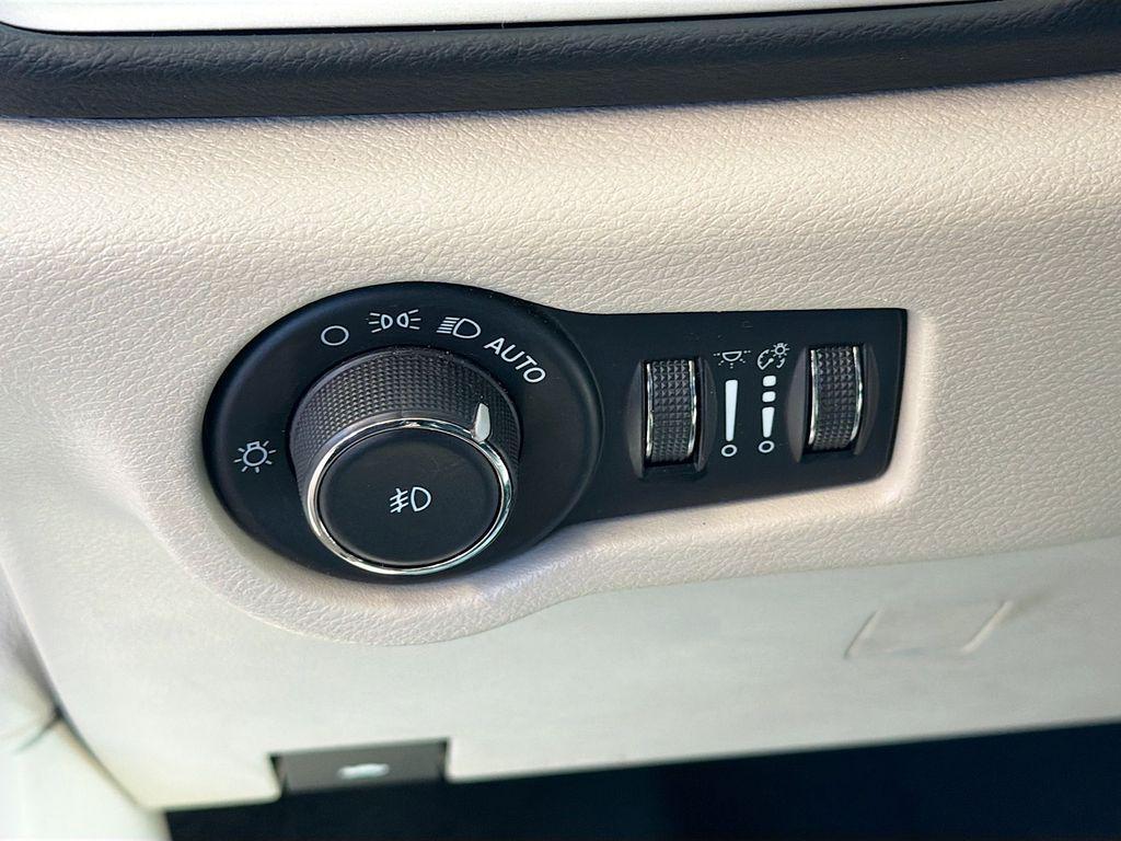 used 2023 Chrysler Pacifica car, priced at $23,995