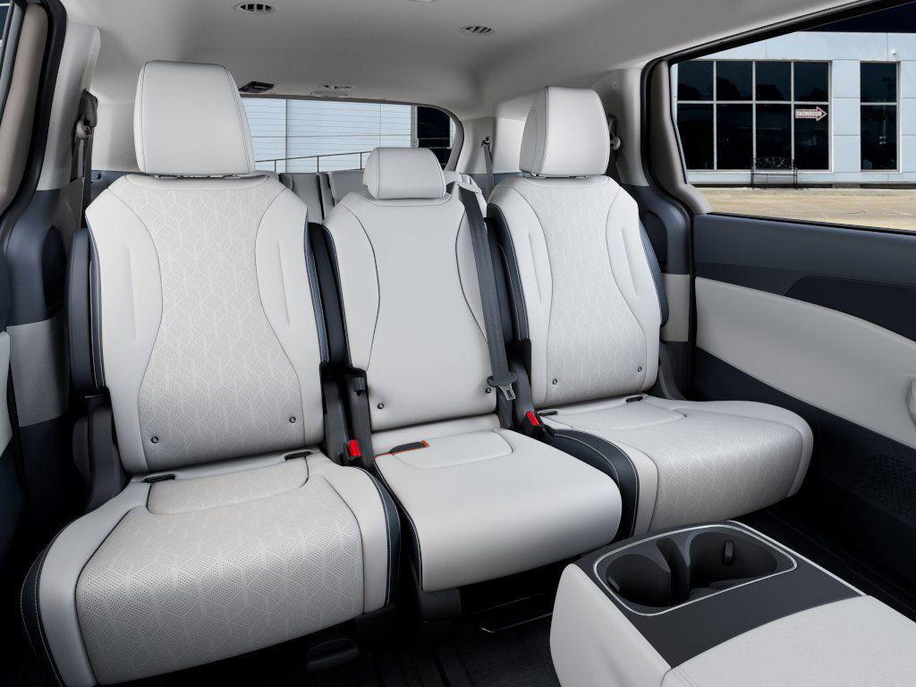 new 2026 Kia Carnival Hybrid car, priced at $44,195