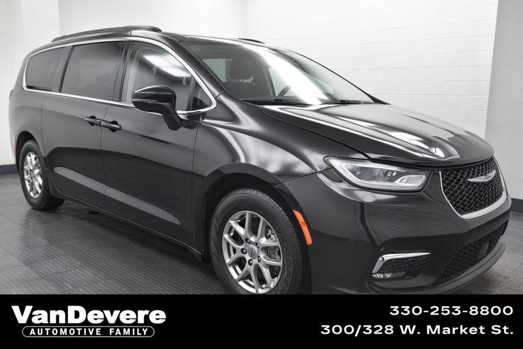 used 2021 Chrysler Pacifica car, priced at $16,550