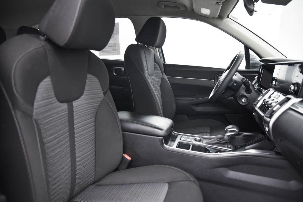 used 2023 Kia Sorento car, priced at $22,895