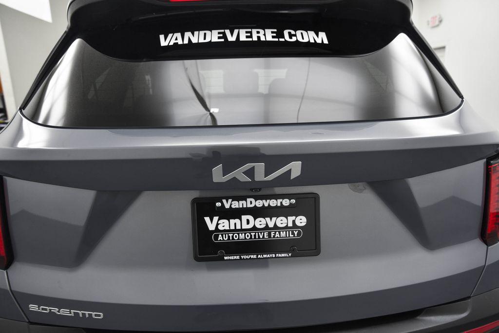 used 2023 Kia Sorento car, priced at $22,895