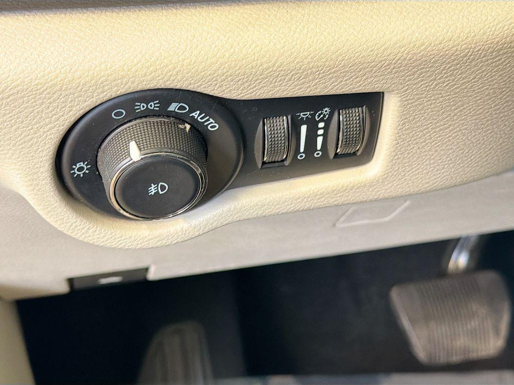 used 2023 Chrysler Pacifica car, priced at $24,795