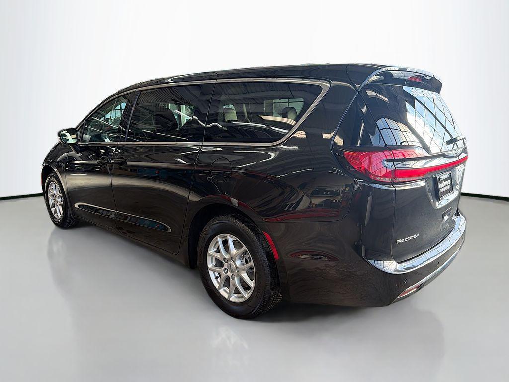 used 2023 Chrysler Pacifica car, priced at $23,995