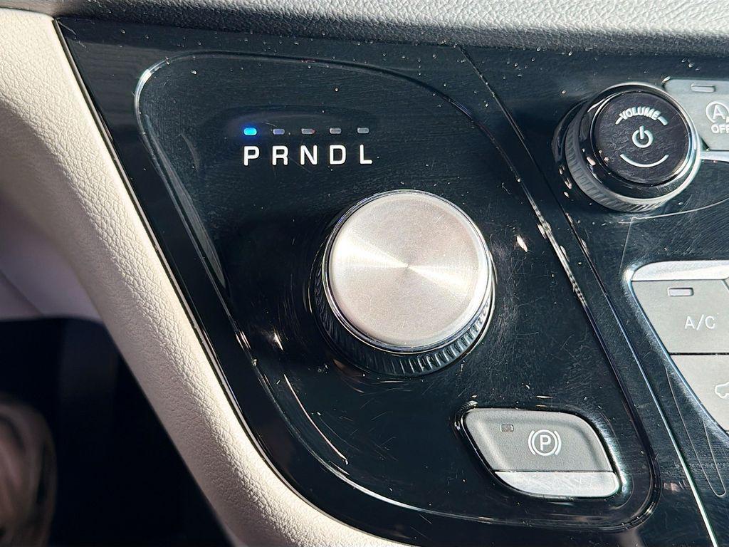 used 2023 Chrysler Pacifica car, priced at $23,995