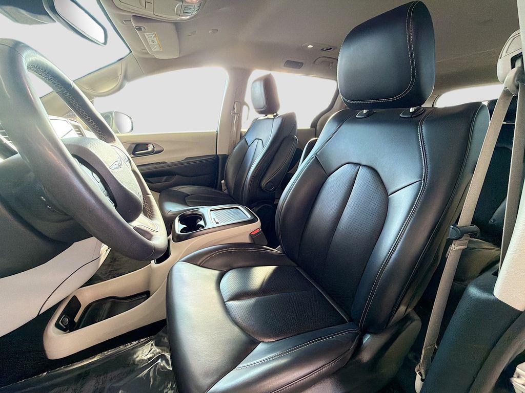 used 2023 Chrysler Pacifica car, priced at $23,995