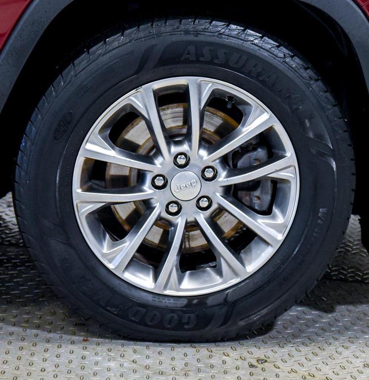 used 2019 Jeep Cherokee car, priced at $11,295