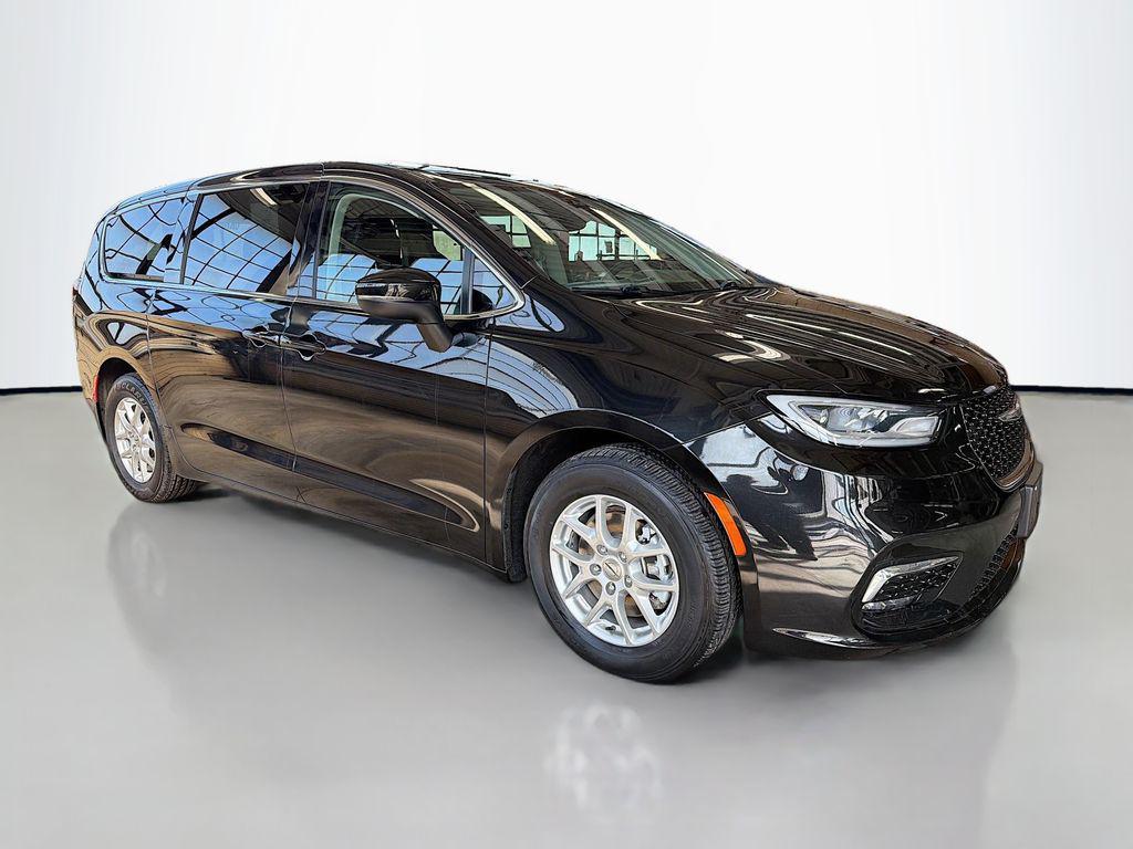 used 2023 Chrysler Pacifica car, priced at $24,595