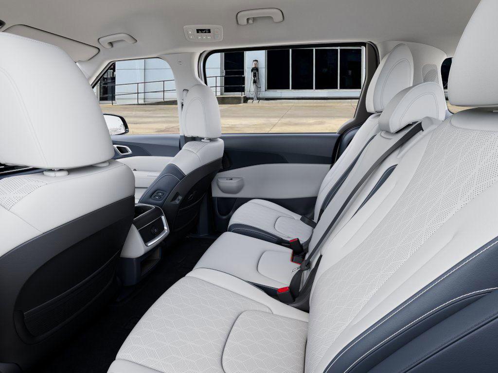 new 2026 Kia Carnival Hybrid car, priced at $44,495