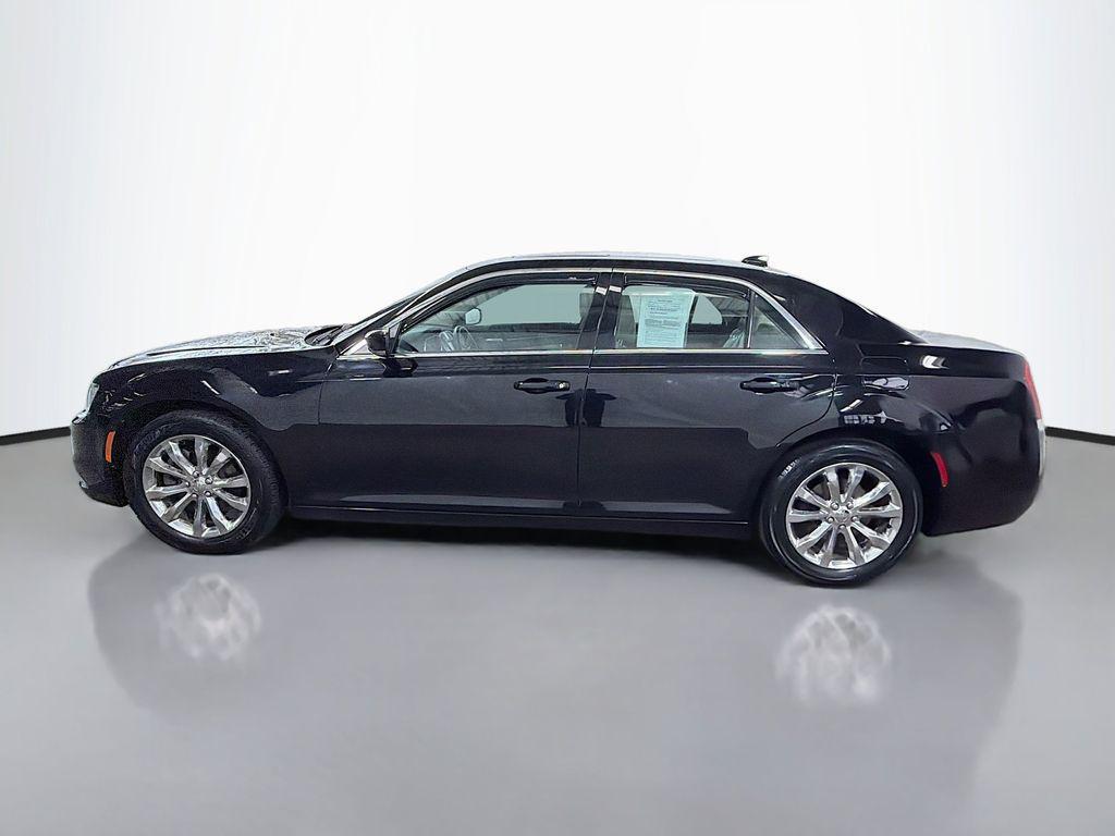used 2016 Chrysler 300 car