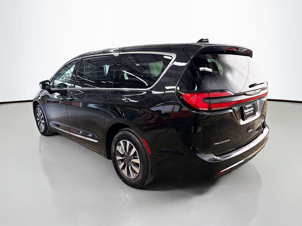 used 2023 Chrysler Pacifica Hybrid car, priced at $26,995
