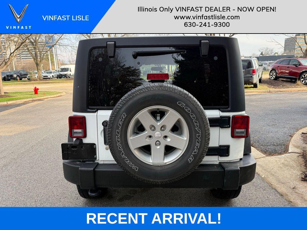 used 2015 Jeep Wrangler Unlimited car, priced at $14,555