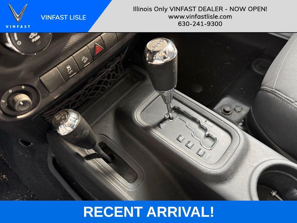 used 2015 Jeep Wrangler Unlimited car, priced at $14,555