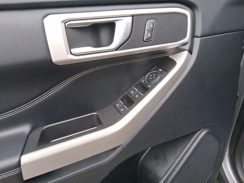 used 2022 Ford Explorer car, priced at $25,895