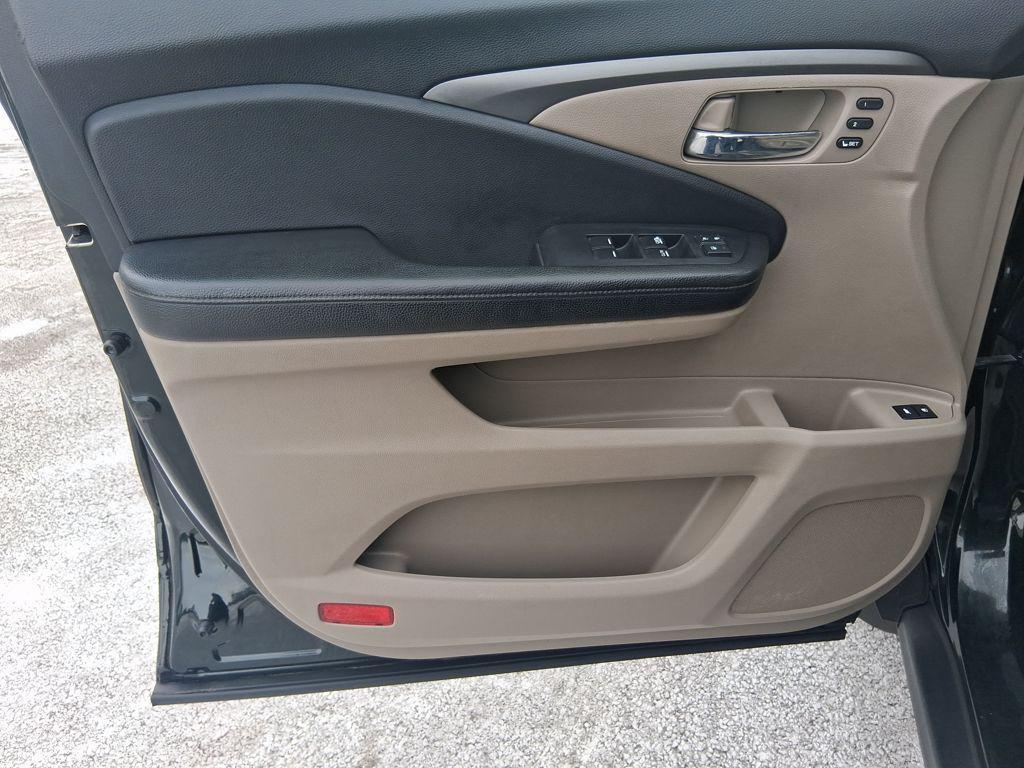 used 2019 Honda Pilot car, priced at $20,895