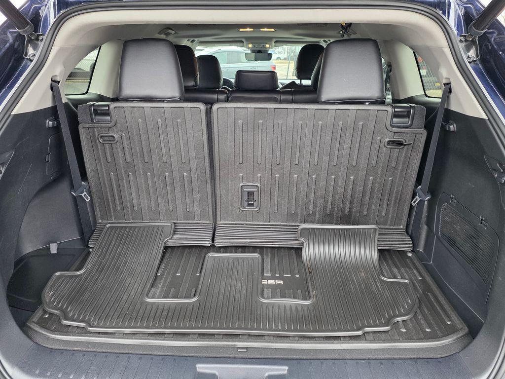 used 2022 Toyota Highlander car, priced at $29,999