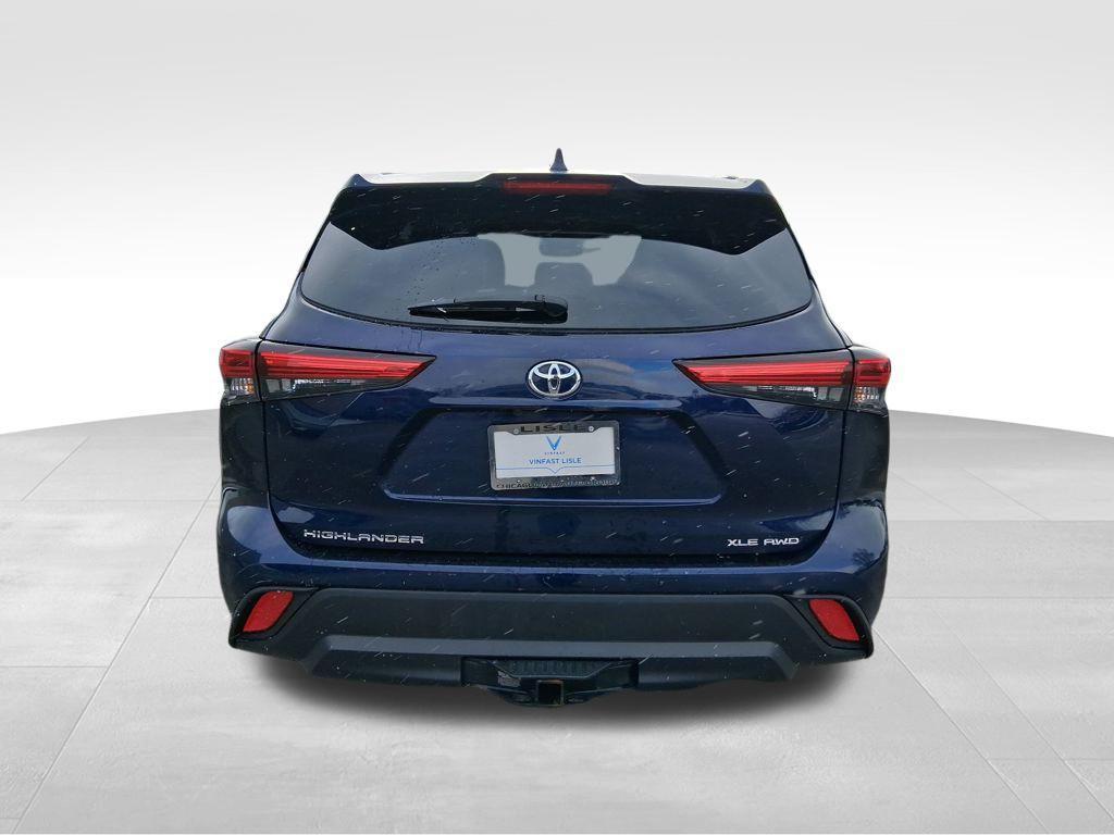 used 2022 Toyota Highlander car, priced at $31,599