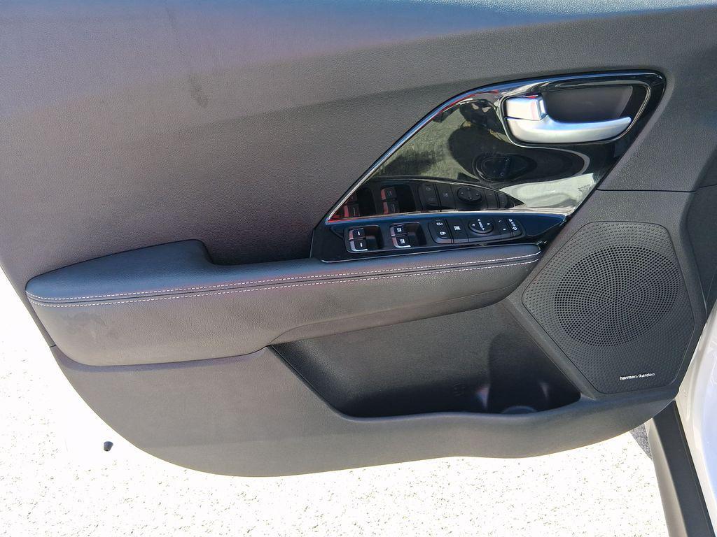 used 2022 Kia Niro EV car, priced at $18,800