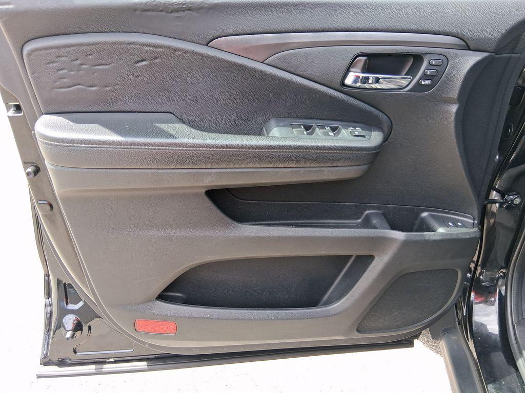 used 2022 Honda Pilot car, priced at $23,912