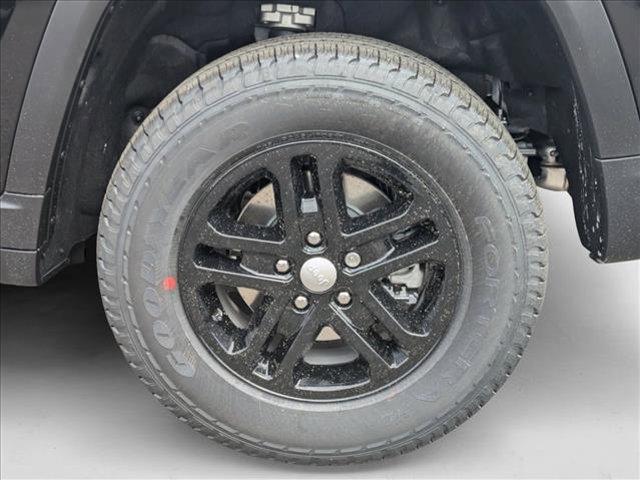 new 2025 Jeep Grand Cherokee car, priced at $37,839