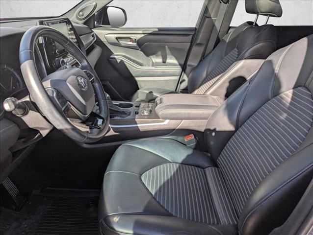 used 2021 Toyota Highlander car, priced at $29,800