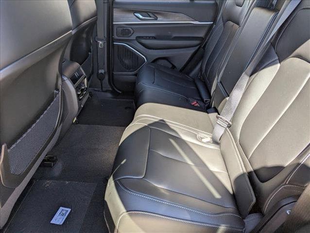 new 2026 Jeep Grand Cherokee car, priced at $41,990