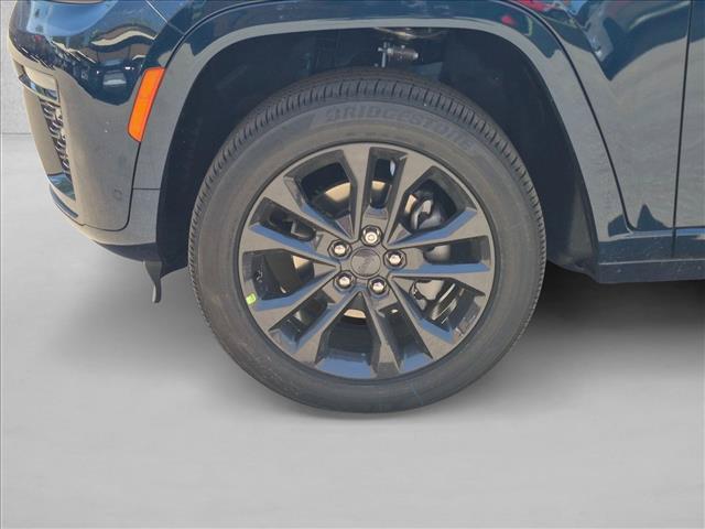 new 2026 Jeep Grand Cherokee car, priced at $53,290