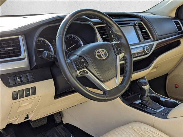 used 2015 Toyota Highlander car, priced at $17,315