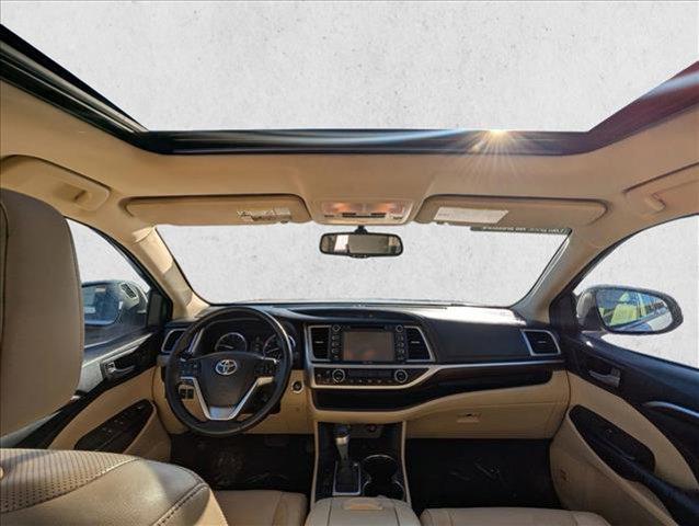 used 2015 Toyota Highlander car, priced at $17,315