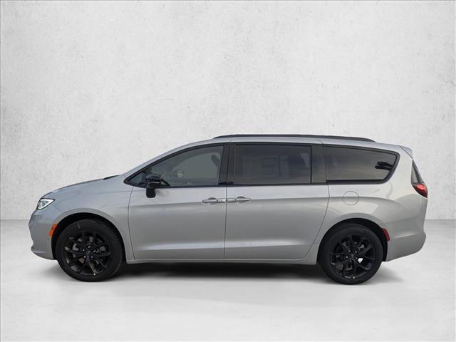 new 2026 Chrysler Pacifica car, priced at $51,089