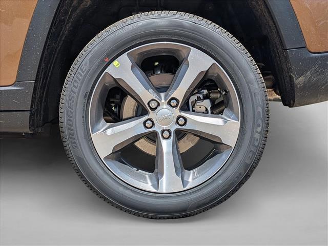 new 2026 Jeep Grand Cherokee car, priced at $41,910