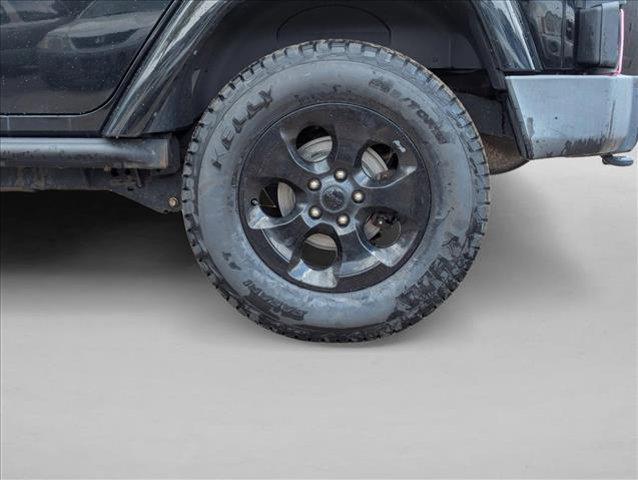 used 2015 Jeep Wrangler Unlimited car, priced at $18,150