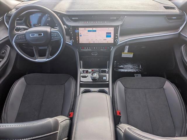 new 2026 Jeep Grand Cherokee car, priced at $42,810