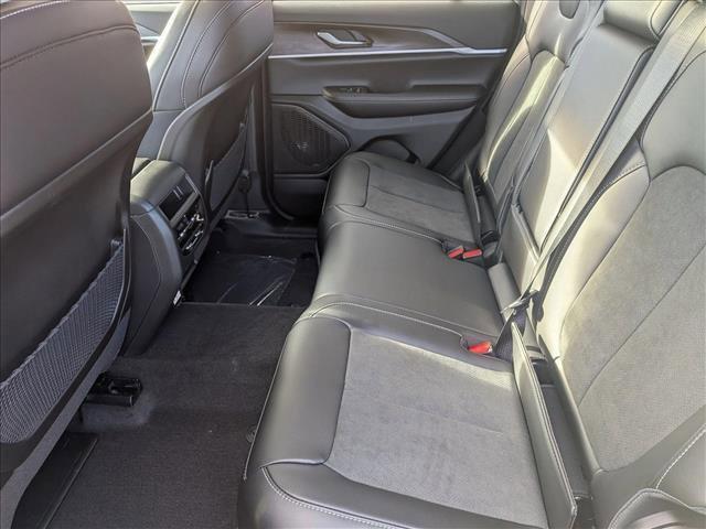 new 2026 Jeep Grand Cherokee car, priced at $42,810
