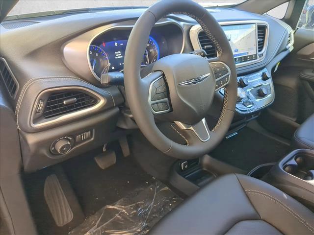 new 2026 Chrysler Pacifica car, priced at $43,889