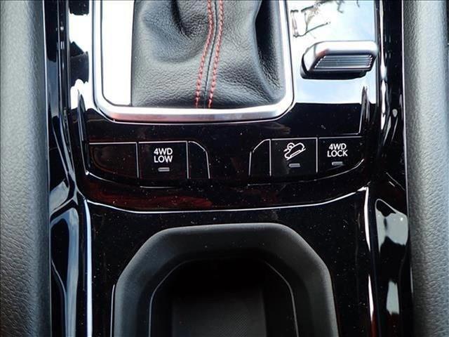 new 2025 Jeep Compass car, priced at $33,290