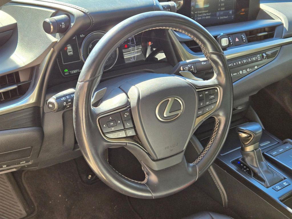 used 2019 Lexus ES 300h car, priced at $22,669