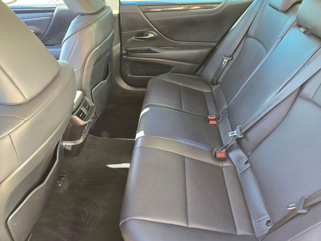 used 2019 Lexus ES 300h car, priced at $21,682
