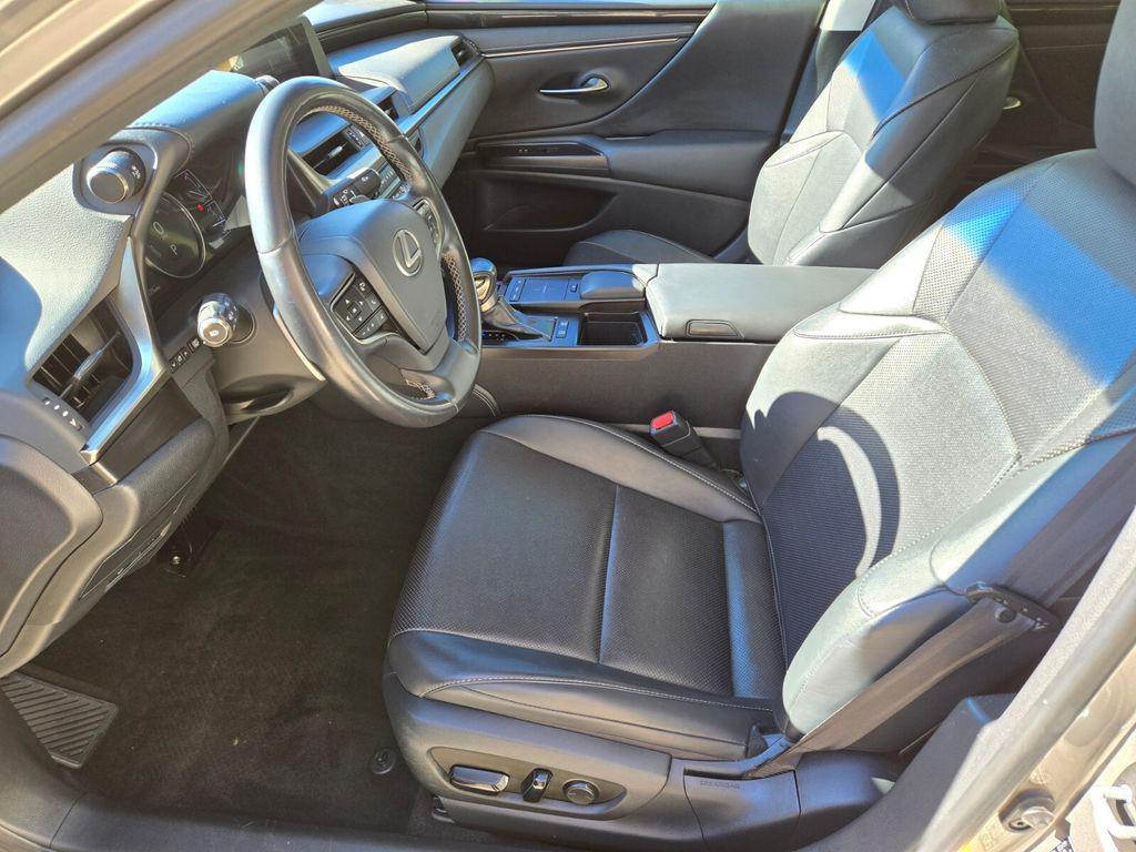 used 2019 Lexus ES 300h car, priced at $21,682