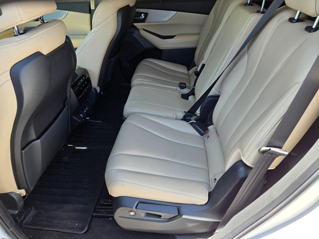 used 2024 Acura MDX car, priced at $41,799