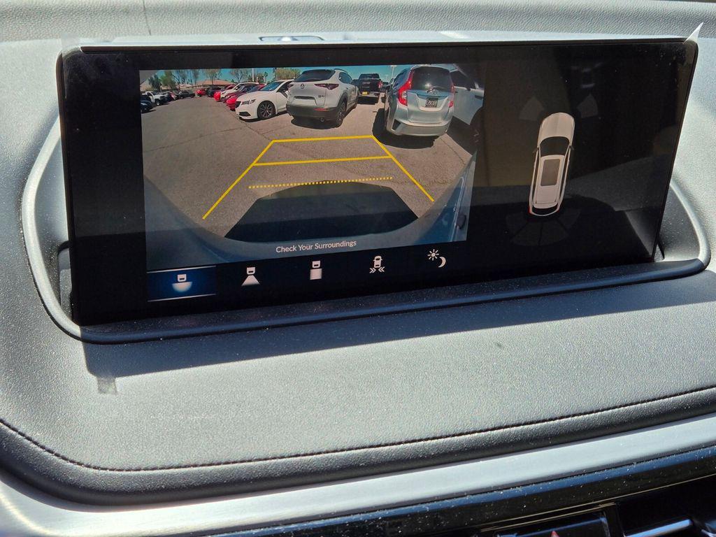 used 2024 Acura MDX car, priced at $41,799