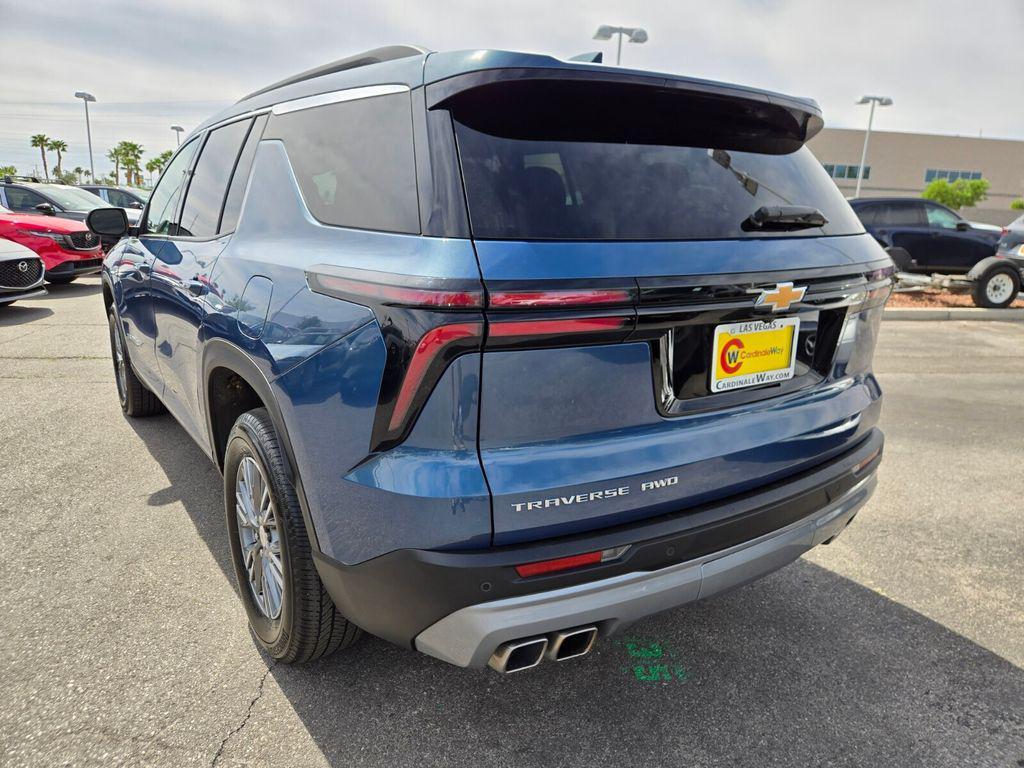 used 2025 Chevrolet Traverse car, priced at $39,997