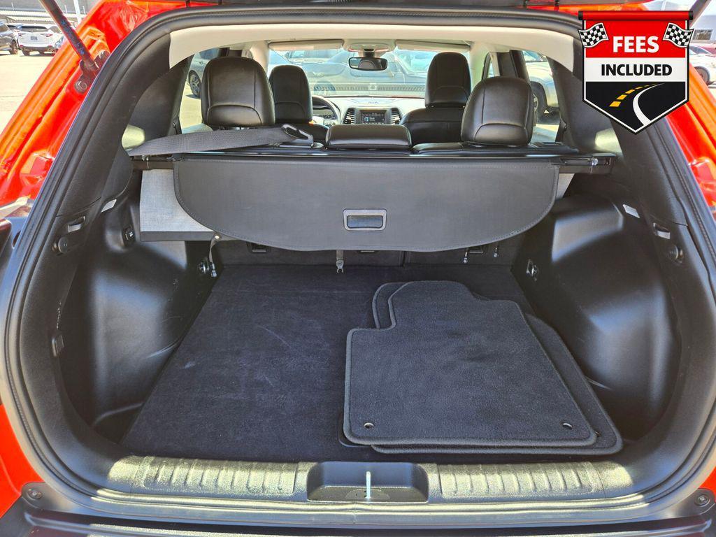 used 2021 Jeep Cherokee car, priced at $19,046