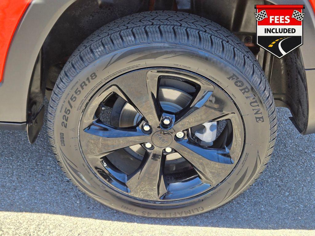 used 2021 Jeep Cherokee car, priced at $19,046